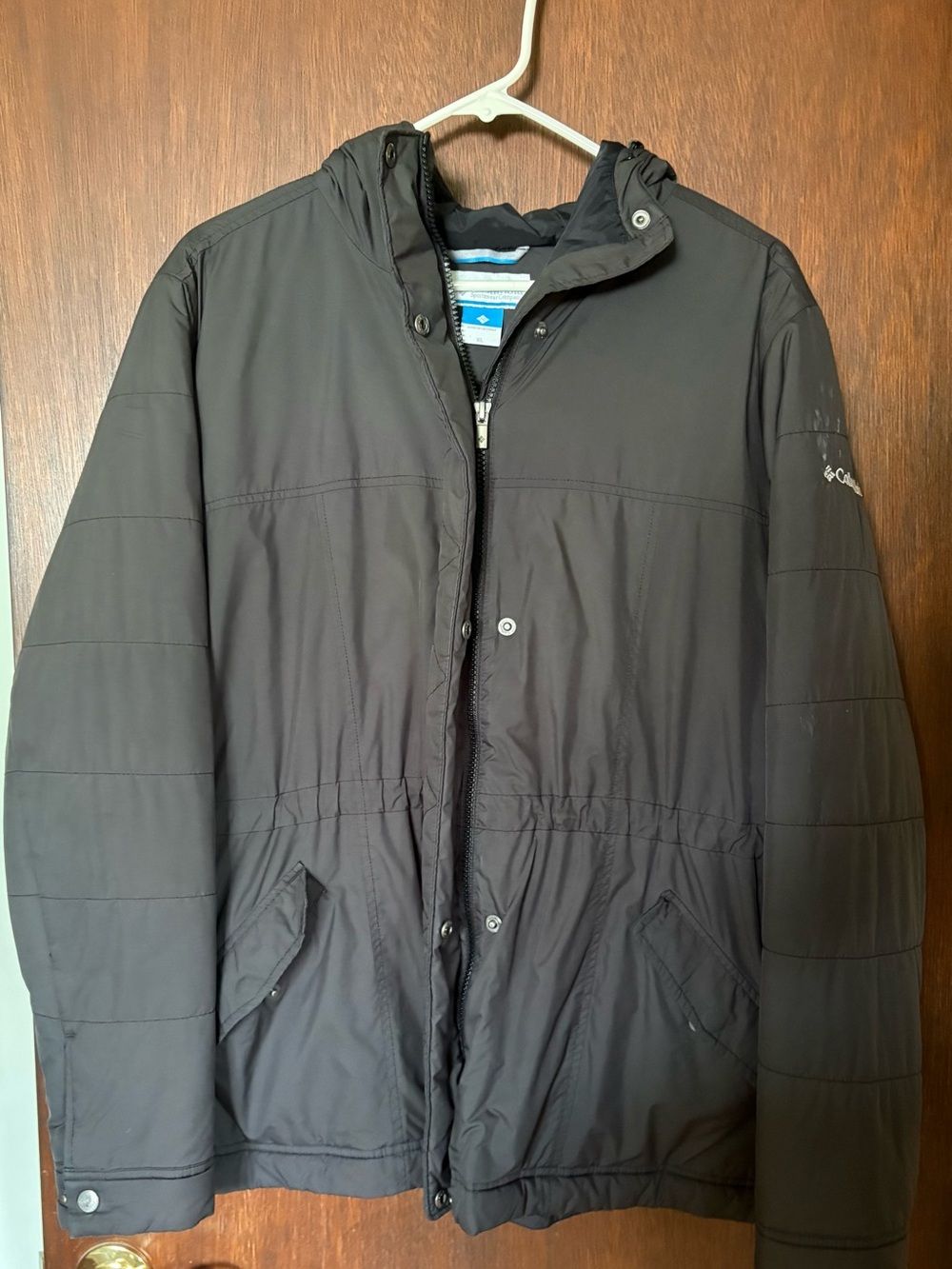 Columbia woman’s Black Hooded Puffer Winter Jacket - Size XL